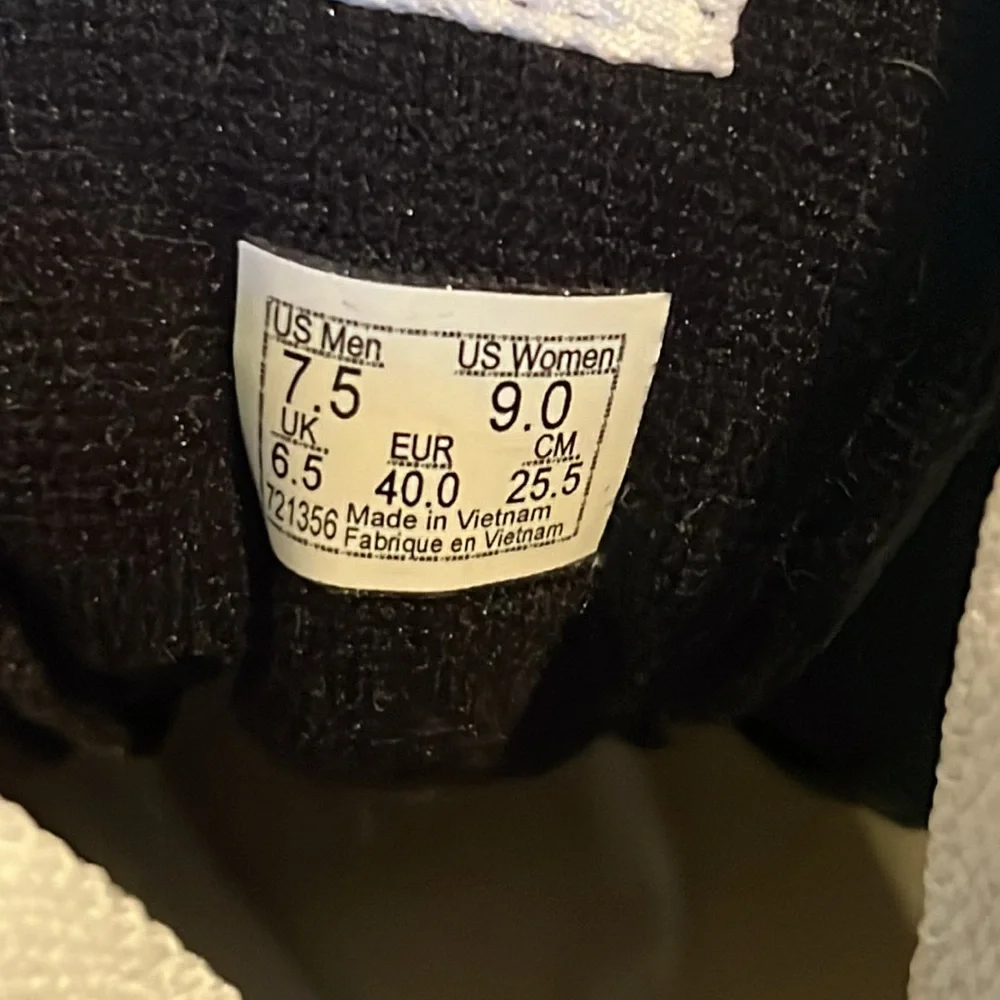 Vans Black Floral High-Top Sneakers - Picture 6 of 6